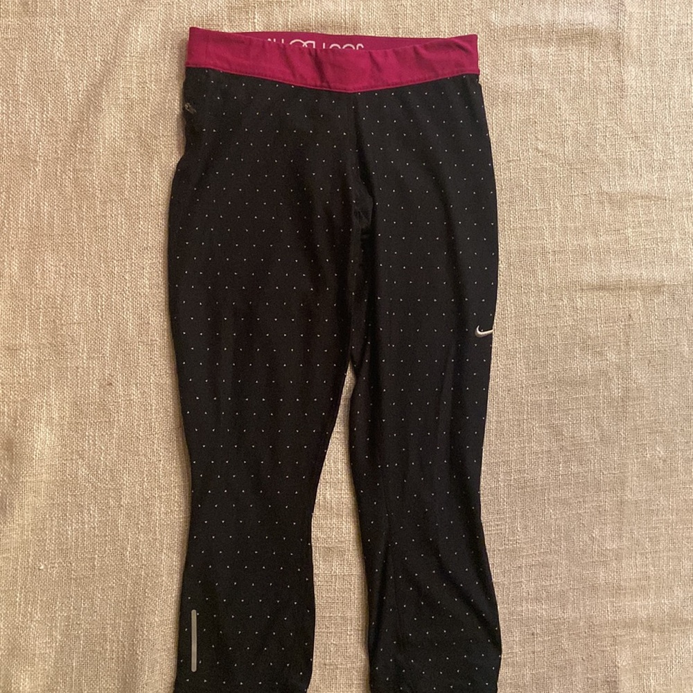 Nike Capris - Picture 2 of 5